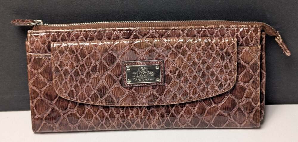 Nicole Miller Brown Croc Wallet Purse 9.5x4.5" Pink Overlay Glossy Many Pockets